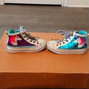 Practically brand new Girl Unicorn zip up Sketchers